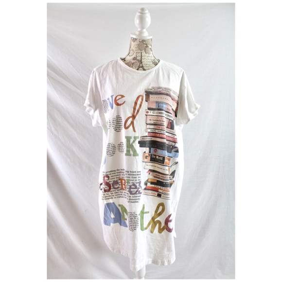 Oversized Tee Shirt One Good Book Bibliophile OS - Picture 9 of 9